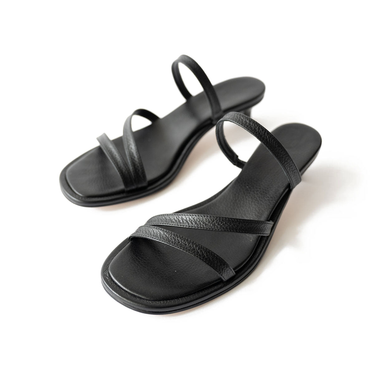 Line Heel in Nero