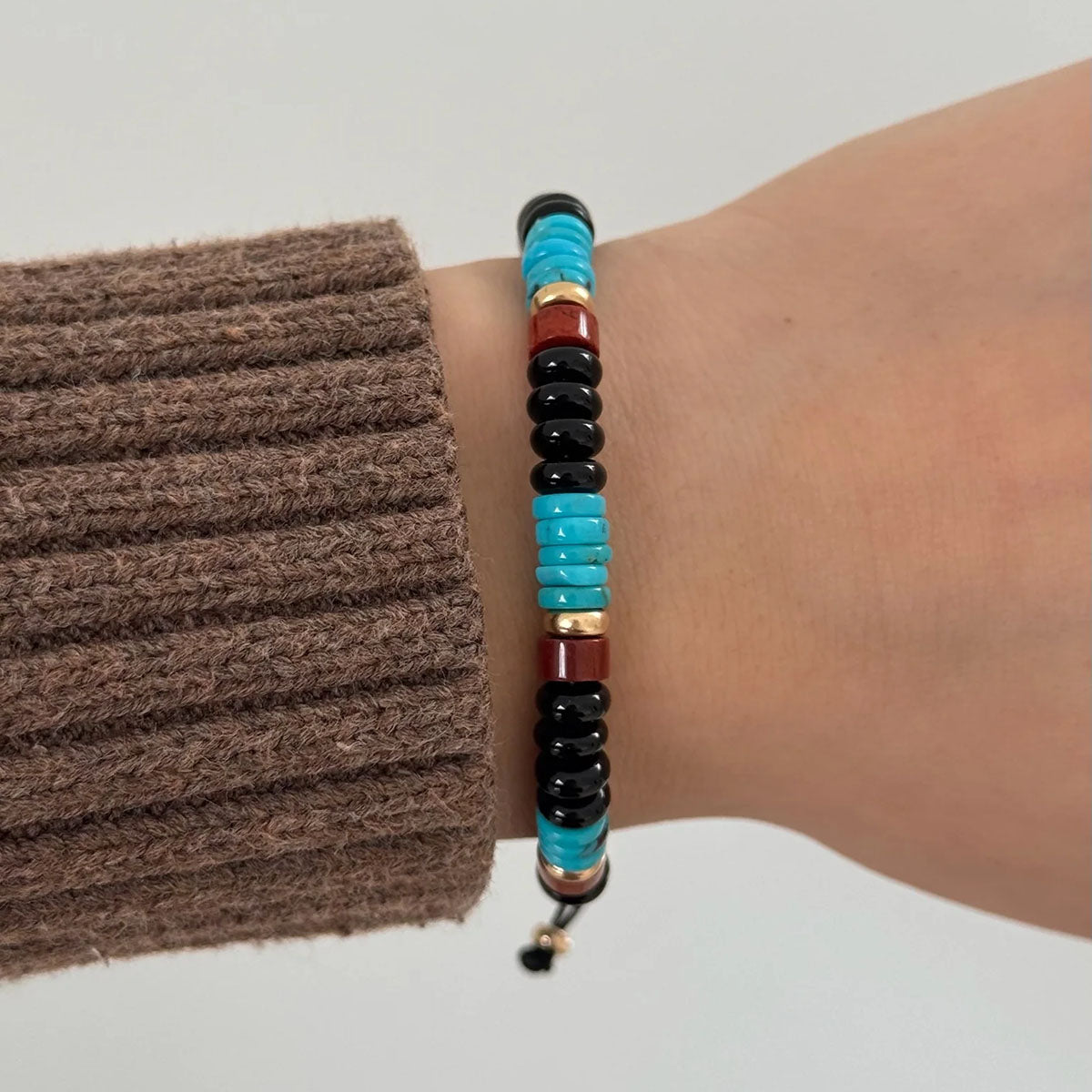 Beaded Bracelet in Black Agate, Turquoise and Red Jasper