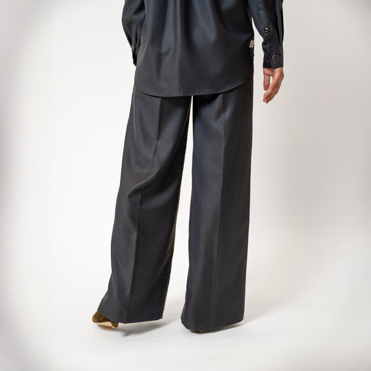 Astrid Pant in Blue Navy