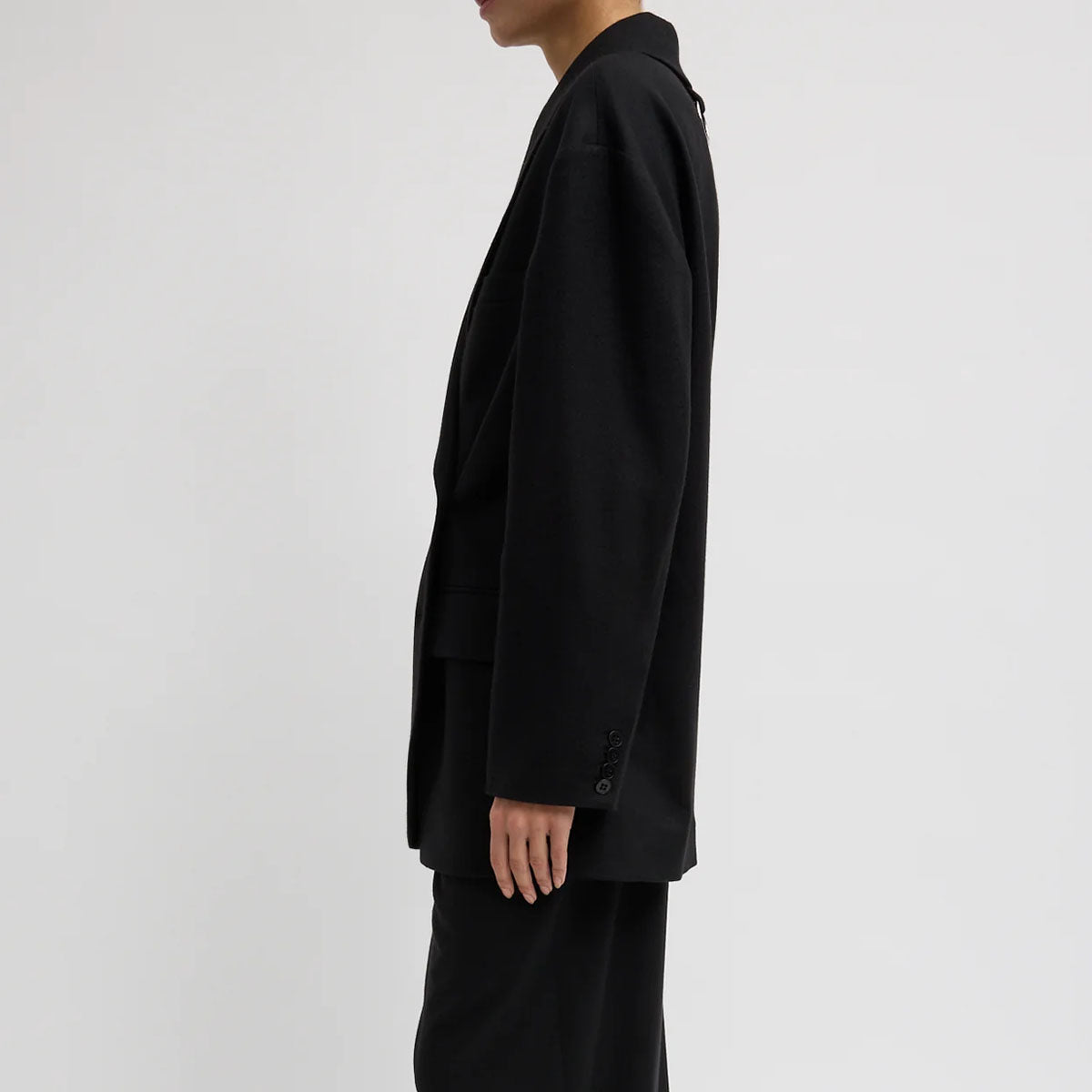 Cashmere Liam Blazer in Black
