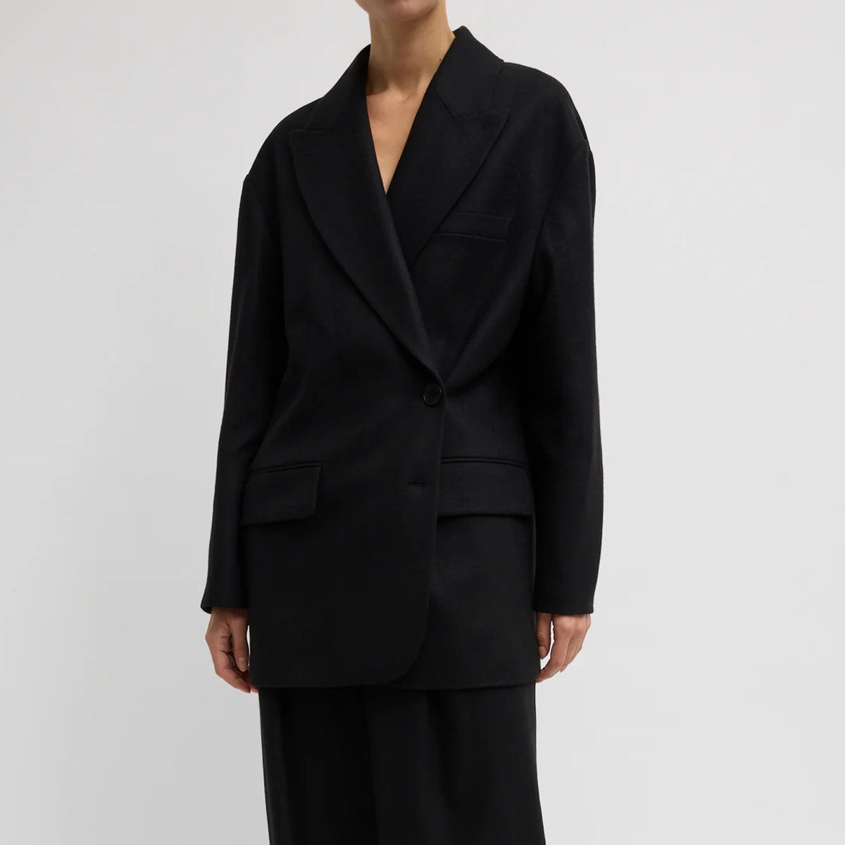 Cashmere Liam Blazer in Black