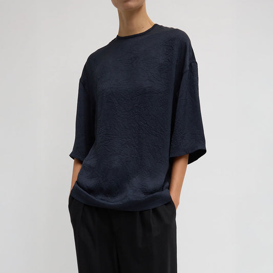 Crinkle Easy Tee in Navy
