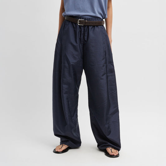 Crispy Nylon Winslow Pant in Navy