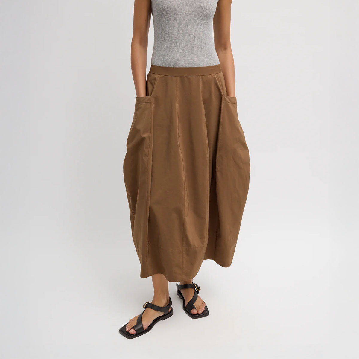 Nylon Lantern Skirt in Caramel Latte