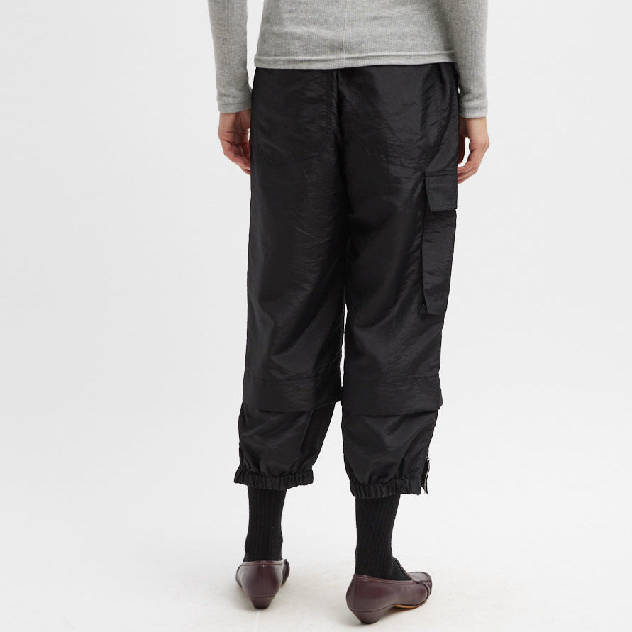 Crispy Nylon Wilt Jogger in Black