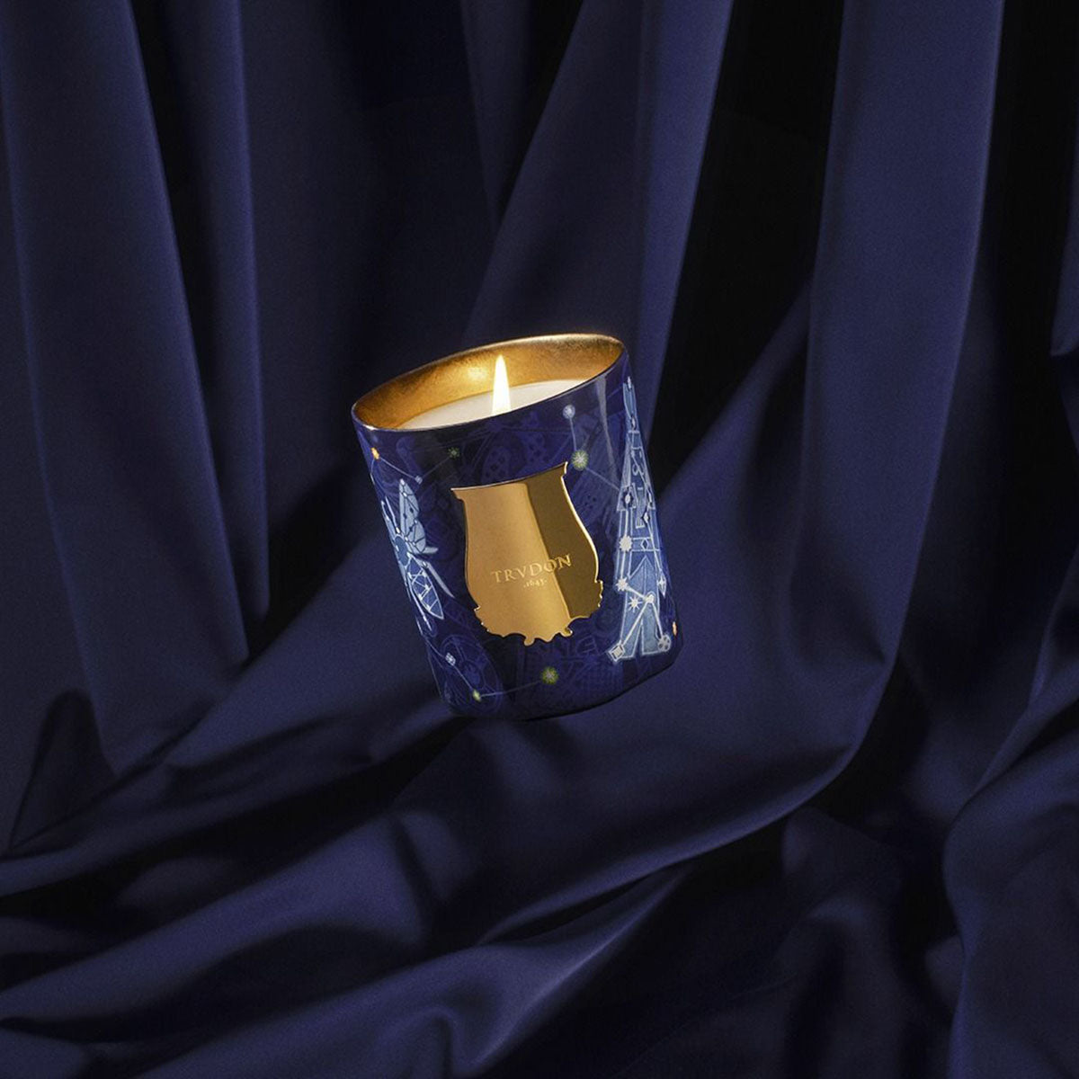 Luna - Winter Flower