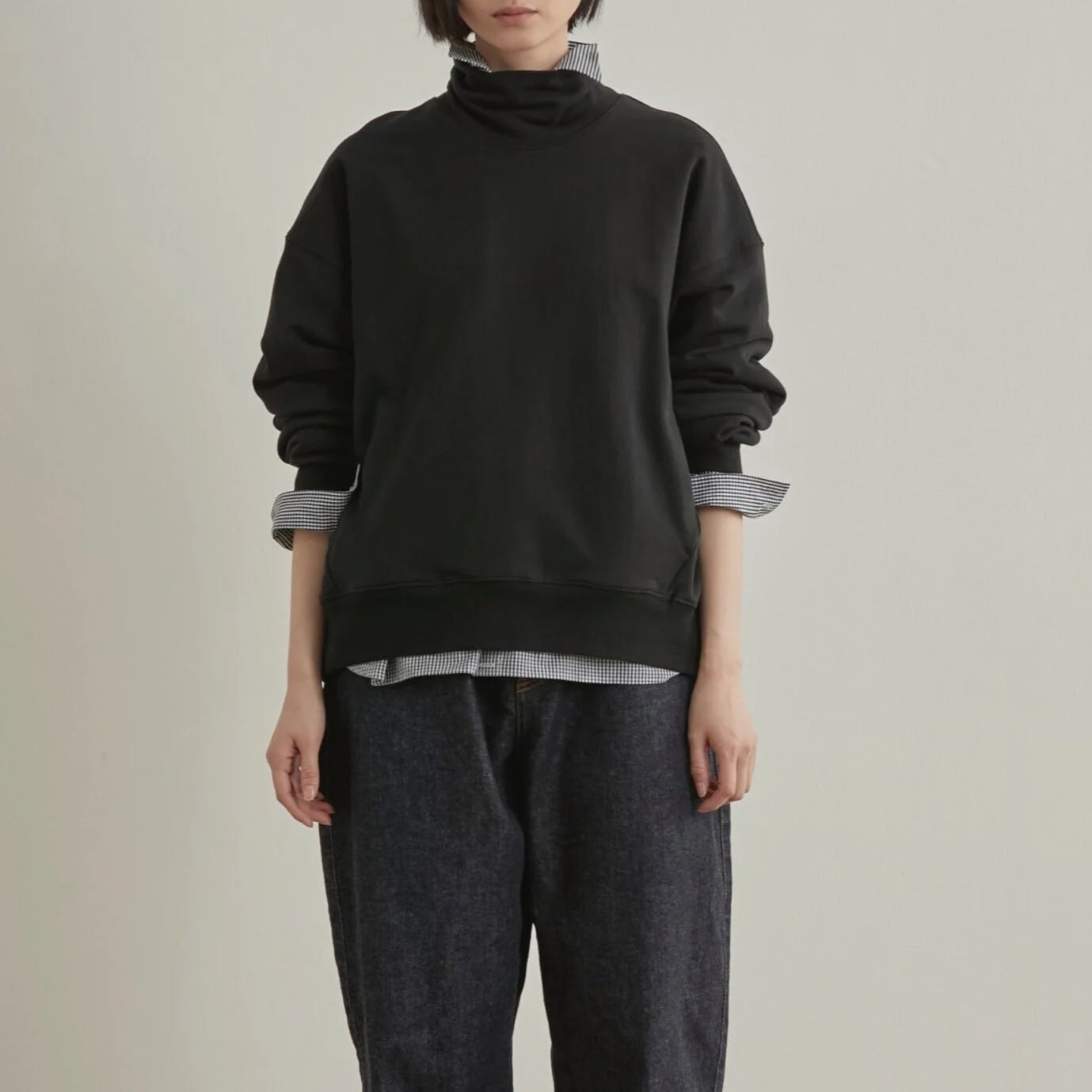 Tune Turtleneck Sweatshirt in Black