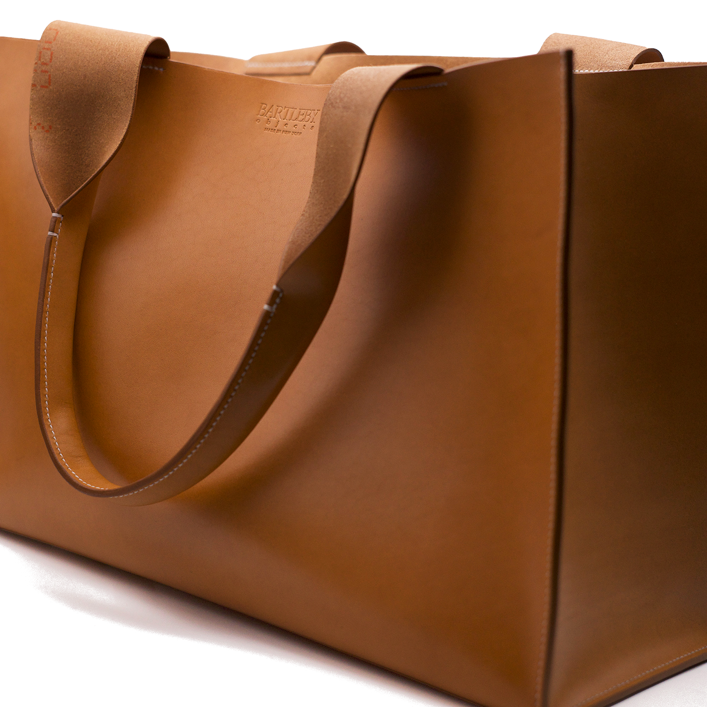 Valery 17 Tote in Saddle