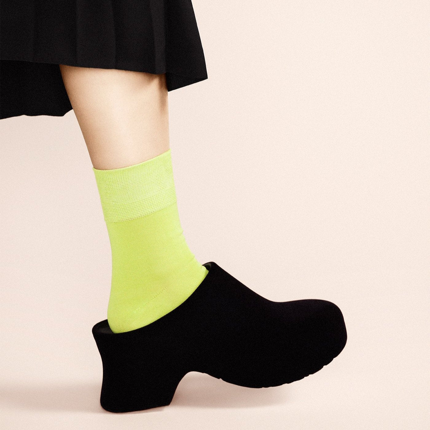 Trouser Crew Socks in Tennis Green